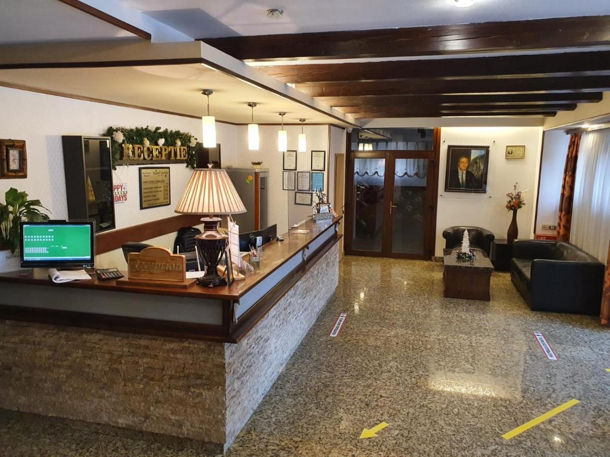 Pensiunea Floarea Soarelui Braşov Exterior foto