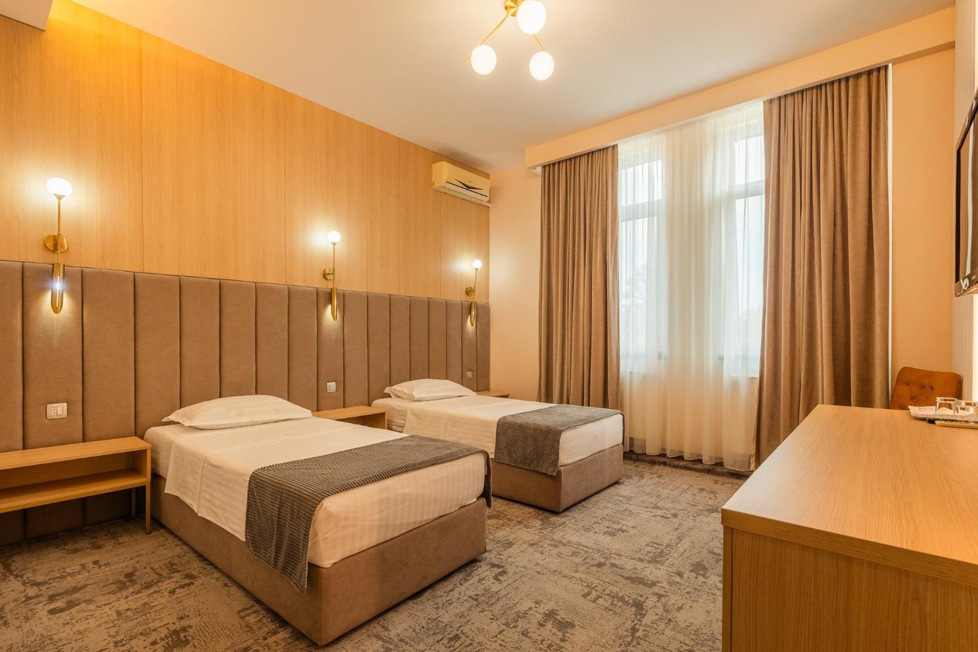 Pensiunea Floarea Soarelui Braşov Exterior foto